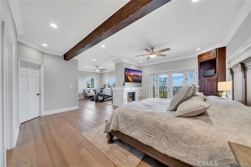 Immaculate custom built private recently remodeled oasis home - photo 25