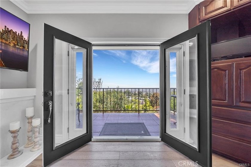 Immaculate custom built private recently remodeled oasis home - photo 27