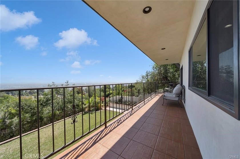 Immaculate custom built private recently remodeled oasis home - photo 28