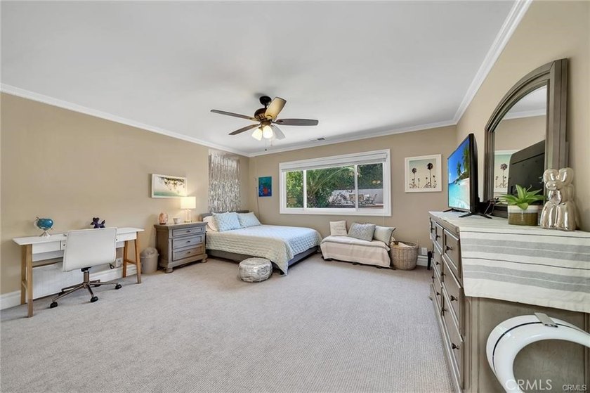 Immaculate custom built private recently remodeled oasis home - photo 44