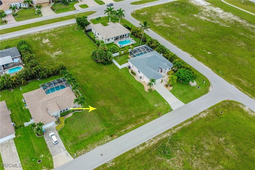 Prime SW Cape Coral lot in a growing neighborhood! 80'x125' with - photo 3