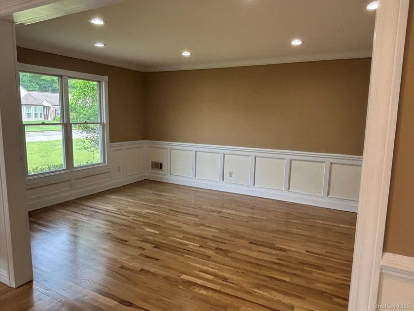 gorgeous renovated sprawling ranch,in desirable timber ridge - photo 5