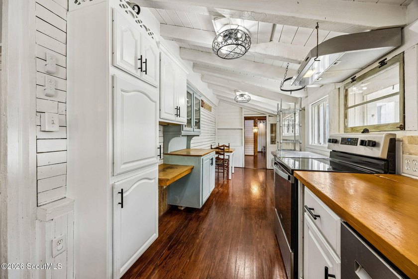 Timeless character and thoughtful updates converge at 309 Mahan - photo 24