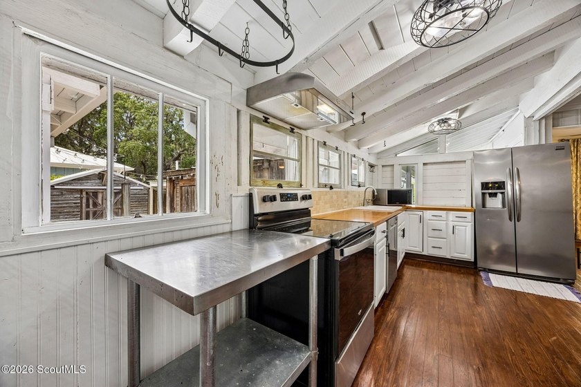 Timeless character and thoughtful updates converge at 309 Mahan - photo 26