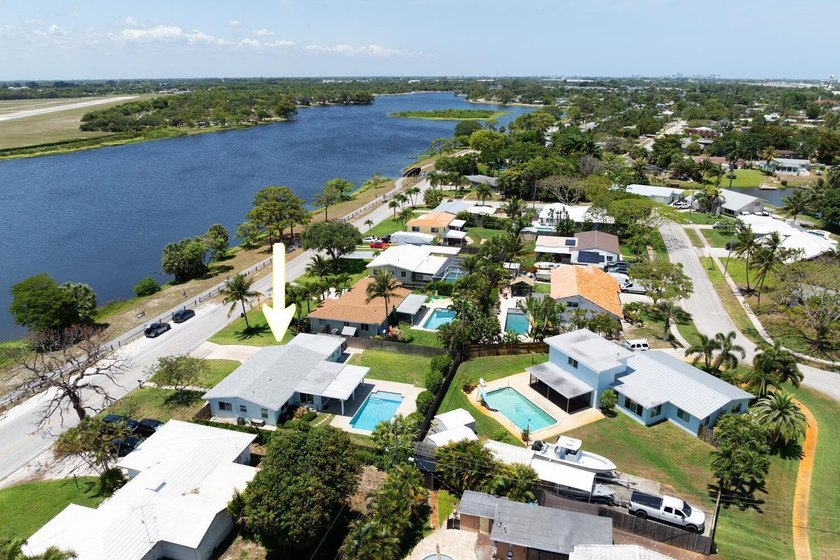 Lakefront living at its finest! Enjoy breathtaking panoramic - photo 31