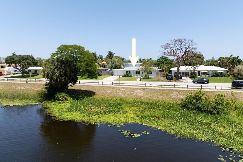 Lakefront living at its finest! Enjoy breathtaking panoramic - photo 33