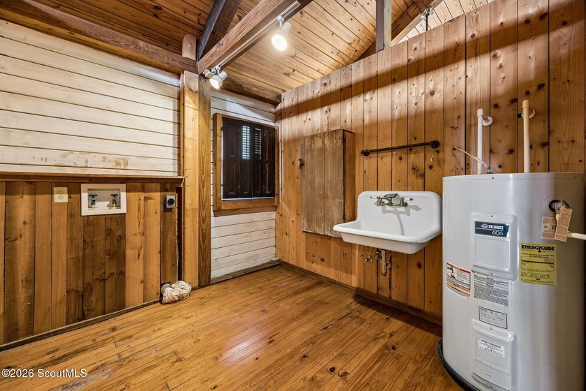 Timeless character and thoughtful updates converge at 309 Mahan - photo 47