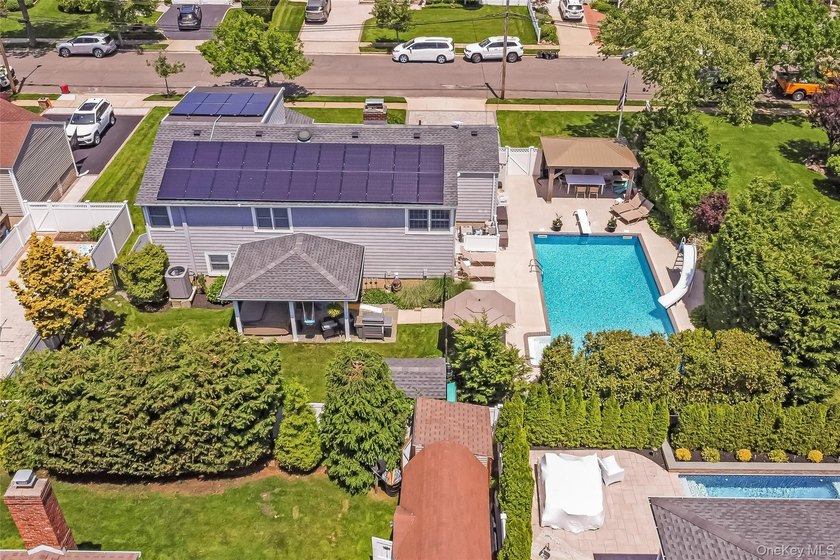 Welcome to Nassau Shores in Massapequa! This beautifully - photo 5