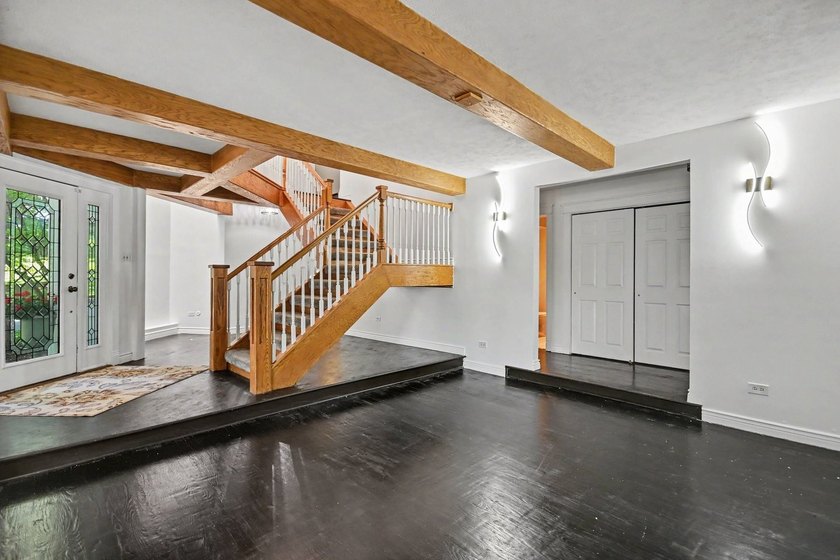 Welcome to a truly extraordinary estate where luxury, privacy - photo 7