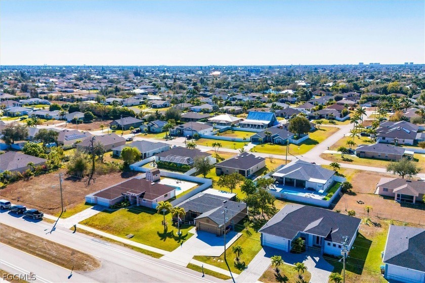 New LOWER Price and a Fantastic Opportunity to Live in this - photo 3