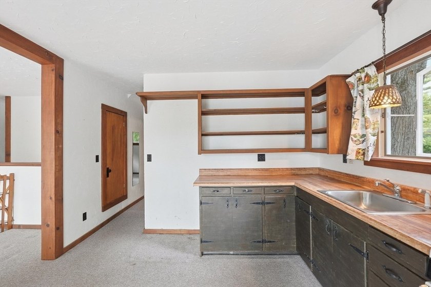 OFFER DEADLINE MONDAY 5PM. WATERFRONT RETREAT ON STILES - photo 18