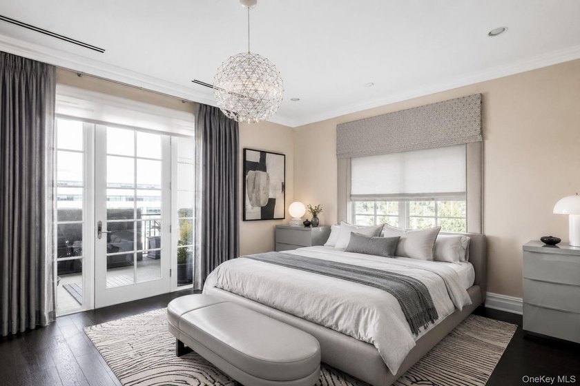 Introducing 2,600 Square feet of elegant interior space, this - photo 9