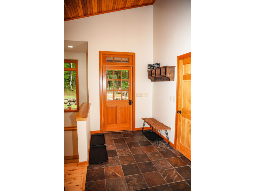 Escape into relaxation &amp; serenity at 32 Seneca Trail, which - photo 10