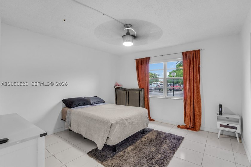 First-floor condo in the desirable Summit Chase community - photo 12