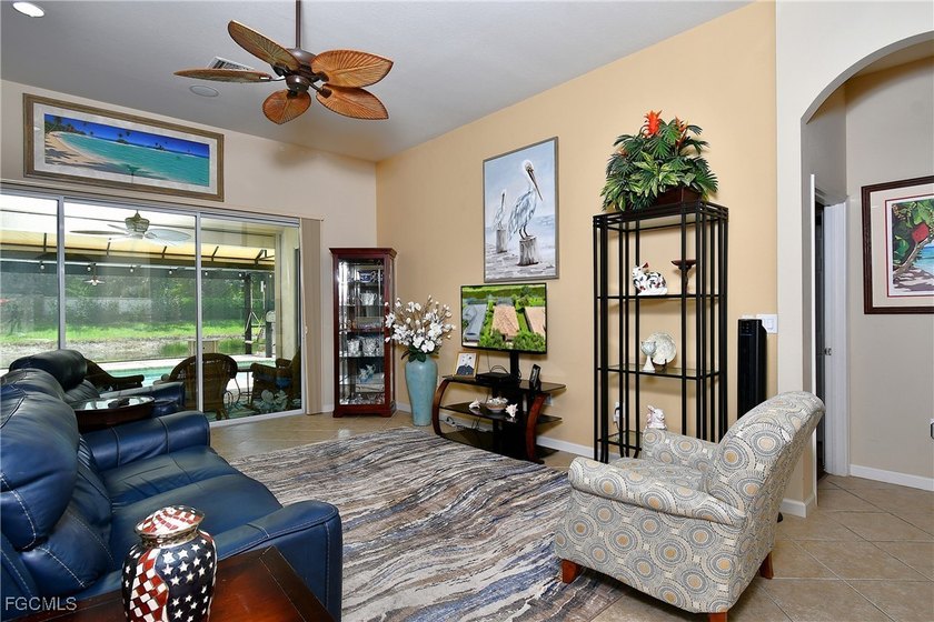 A best buy priced right in this Prime Bonita Springs location in - photo 3