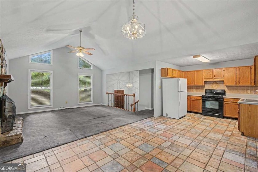 Looking for a home you can make your own? This split-foyer home - photo 15