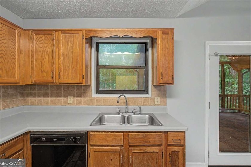 Looking for a home you can make your own? This split-foyer home - photo 21