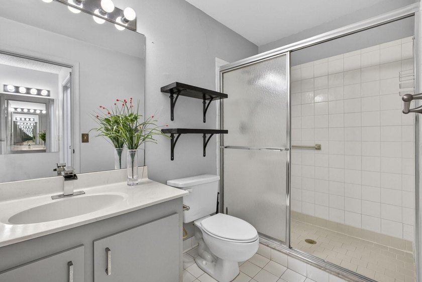 Welcome to this beautifully maintained 2-bedroom, 2-bath - photo 24