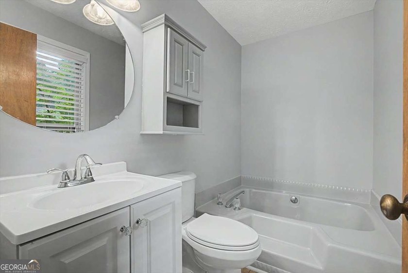 Looking for a home you can make your own? This split-foyer home - photo 26