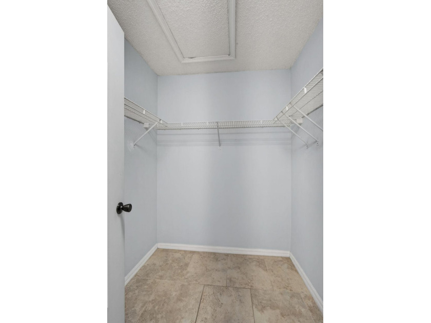 Welcome to this beautifully maintained 2-bedroom, 2-bath - photo 27