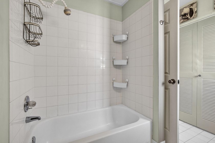 Welcome to this beautifully maintained 2-bedroom, 2-bath - photo 32