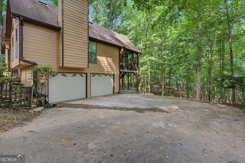 Looking for a home you can make your own? This split-foyer home - photo 38