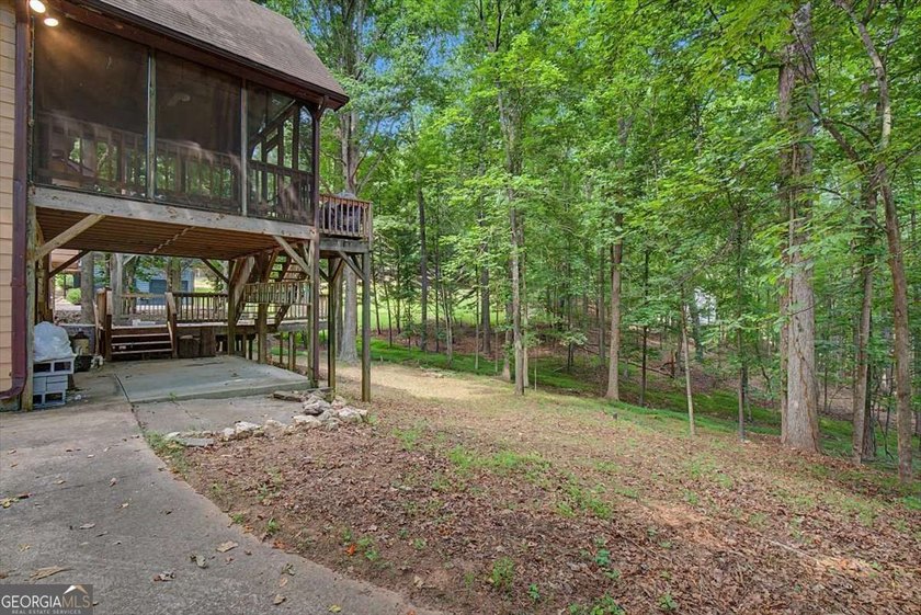 Looking for a home you can make your own? This split-foyer home - photo 39