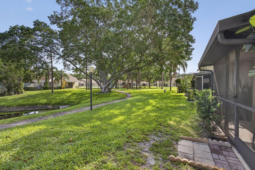 Welcome to this beautifully maintained 2-bedroom, 2-bath - photo 48