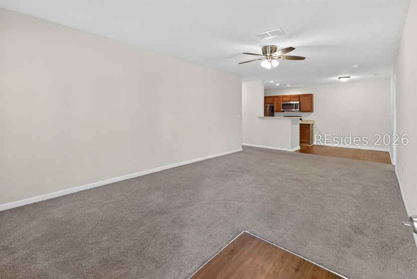 PLANTATION POINT IN BLUFFTON! Located in a sought-after - photo 6