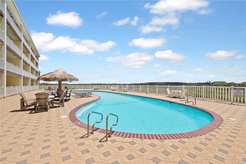 BEACHFRONT BEAUTY! Fabulously updated, this spacious 3-bedroom - photo 30