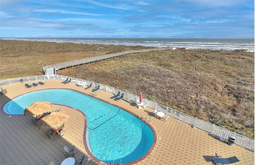 BEACHFRONT BEAUTY! Fabulously updated, this spacious 3-bedroom - photo 32