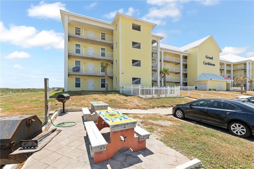 BEACHFRONT BEAUTY! Fabulously updated, this spacious 3-bedroom - photo 35