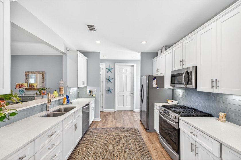 PRICE POSITIONED IN SANDESTIN! This iconic, single-level Florida - photo 3
