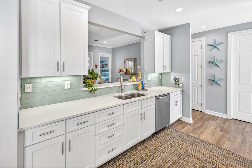 PRICE POSITIONED IN SANDESTIN! This iconic, single-level Florida - photo 4