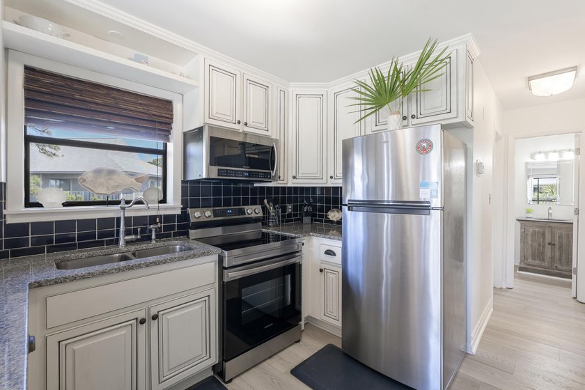 Tucked away in the heart of Seagrove along iconic 30A, Beachwood - photo 6