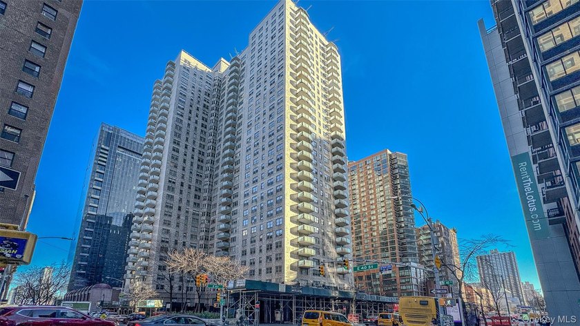 Welcome to Apartment 12E at 300 East 40th Street in The - photo 13