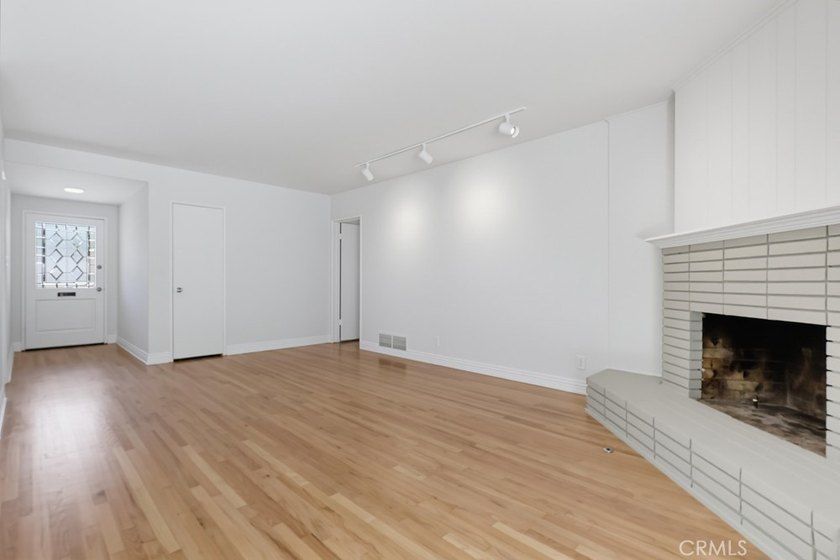 Located in one of the most desirable pockets of East Long Beach - photo 16