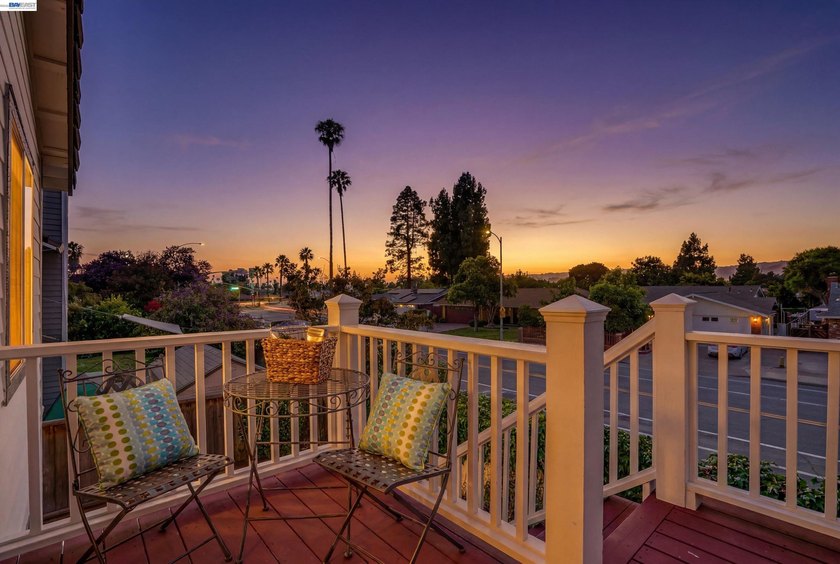 Turning heads with the best curb appeal in the neighborhood - photo 11