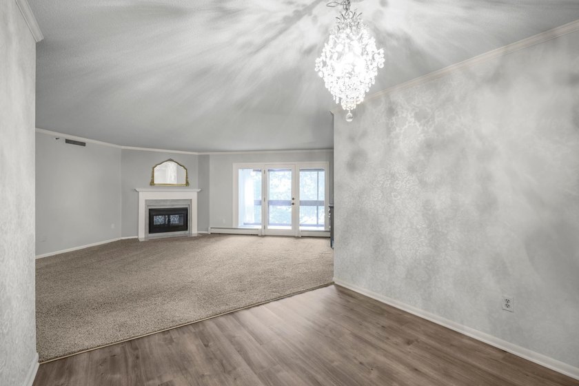 Welcome home to luxury, resort-style living at Glen Atrium - photo 5