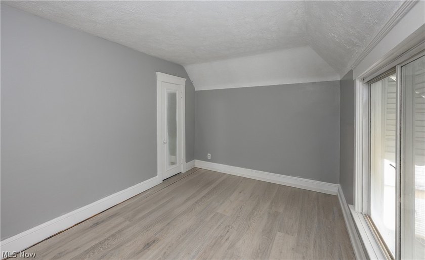Welcome home to this recently updated Colonial conveniently - photo 12