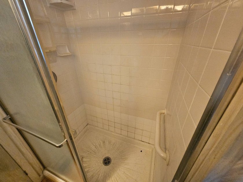 Welcome to your peaceful retreat in this beautiful 2-bedroom - photo 32
