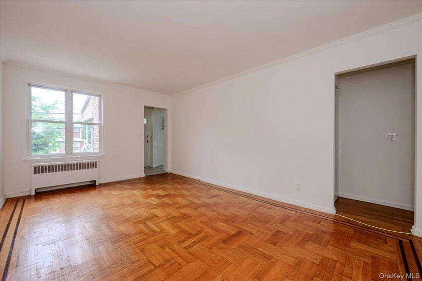 Welcome to this beautifully maintained all-brick multi-family - photo 8