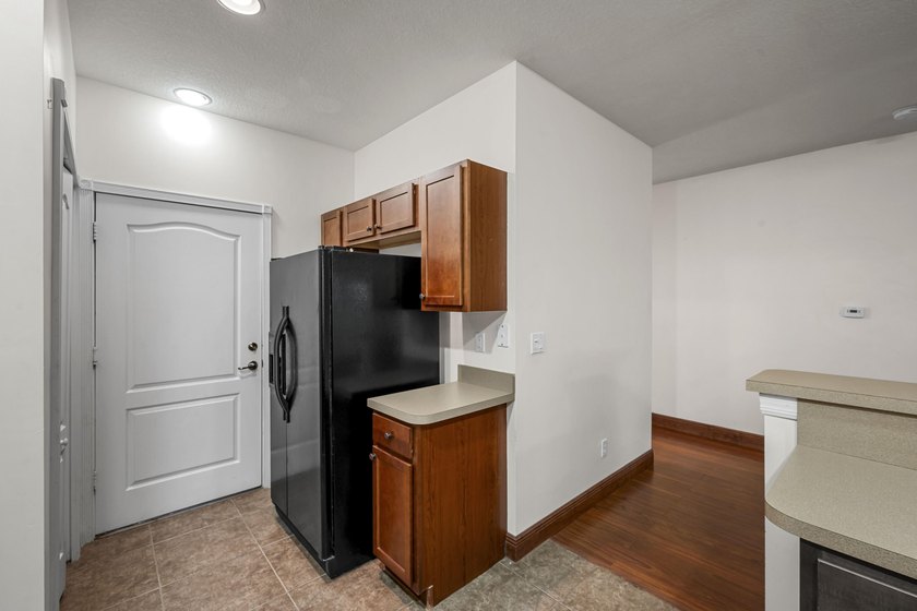 This River Oaks townhome has over 1,900 feet of living area! - photo 10