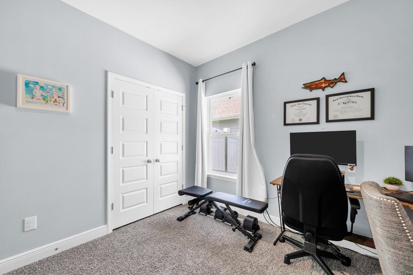 Priced below market value! Meticulously maintained and loaded - photo 30