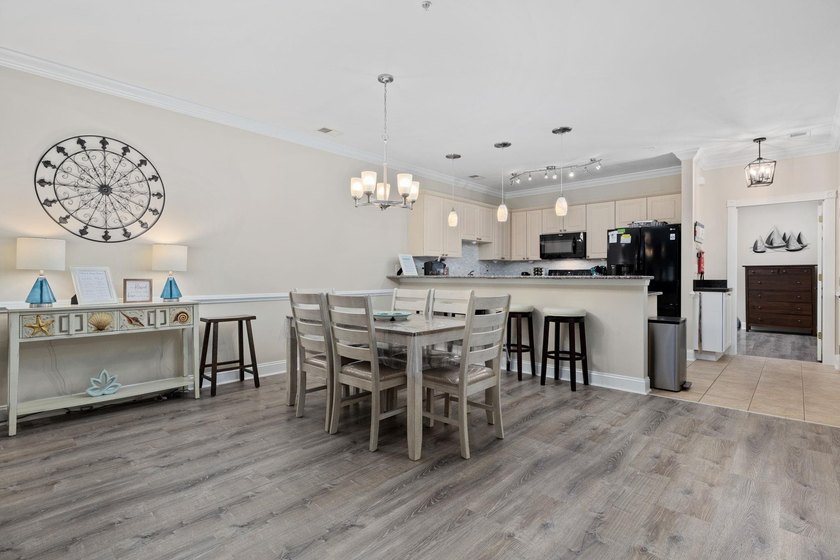 Welcome to 4869 Luster Leaf Circle in Myrtle Beach, SC! Discover - photo 4