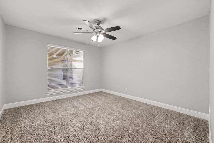 Charming one-story home located in the heart of Richardson - photo 10