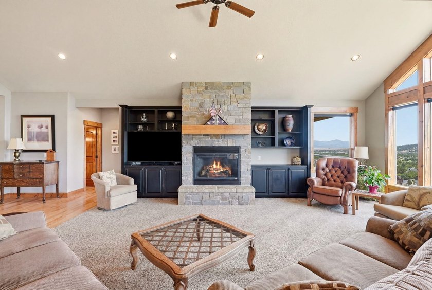 Experience luxury living in Liberty Lake's prestigious gated - photo 11