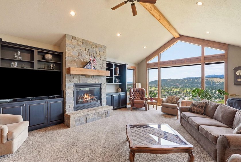 Experience luxury living in Liberty Lake's prestigious gated - photo 12
