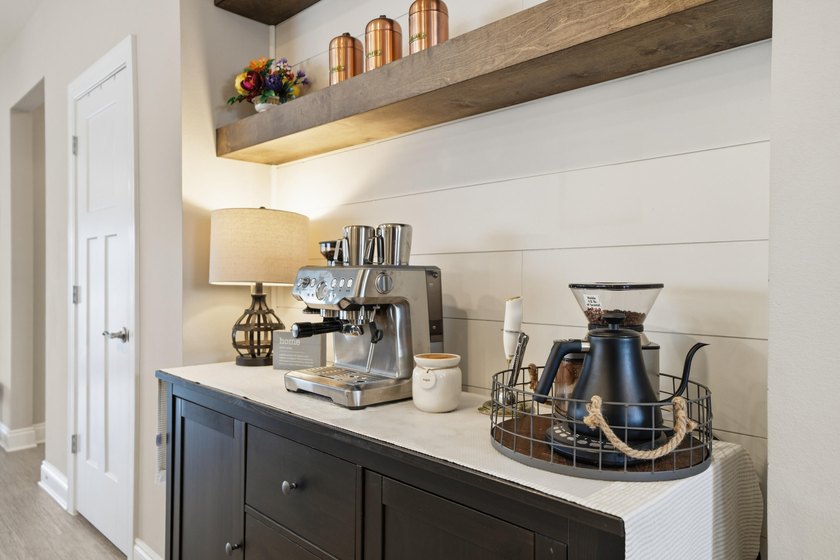 Welcome to this beautiful 4-bedroom, 2 bath home located in the - photo 7