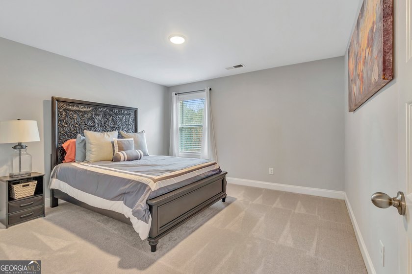 NEWLY CONSTRUCTED Luxury Living on 1.02 Acres | 5 Bedrooms | 4 - photo 40